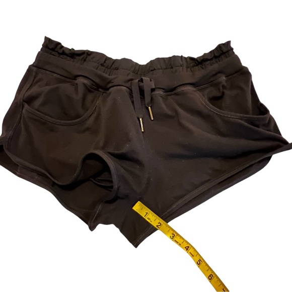 Lululemon Strength and Tone Yoga Shorts Drawstring Pockets Black 6 - Picture 10 of 16